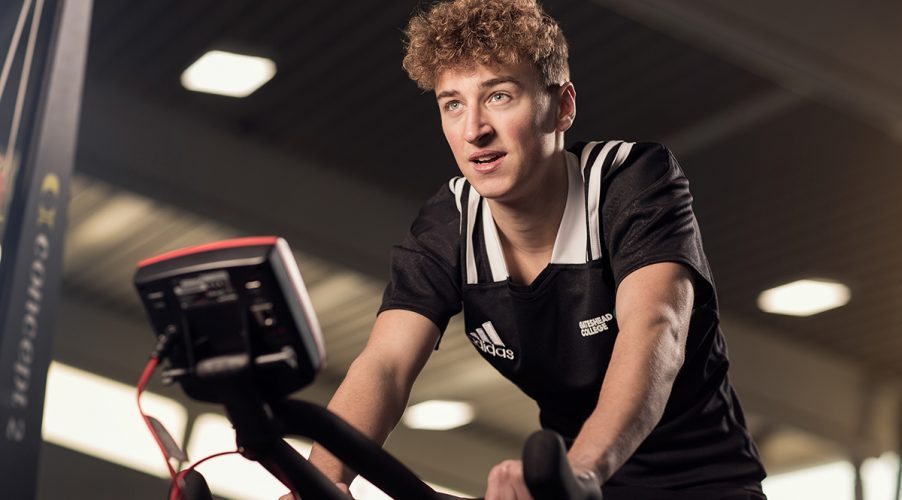 Men's rugby player, cardio training