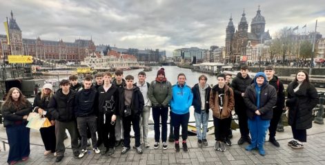 Business Students Explore Culture and Commerce in Amsterdam